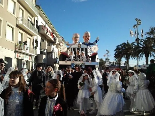 酒店 Ely 维亚雷焦